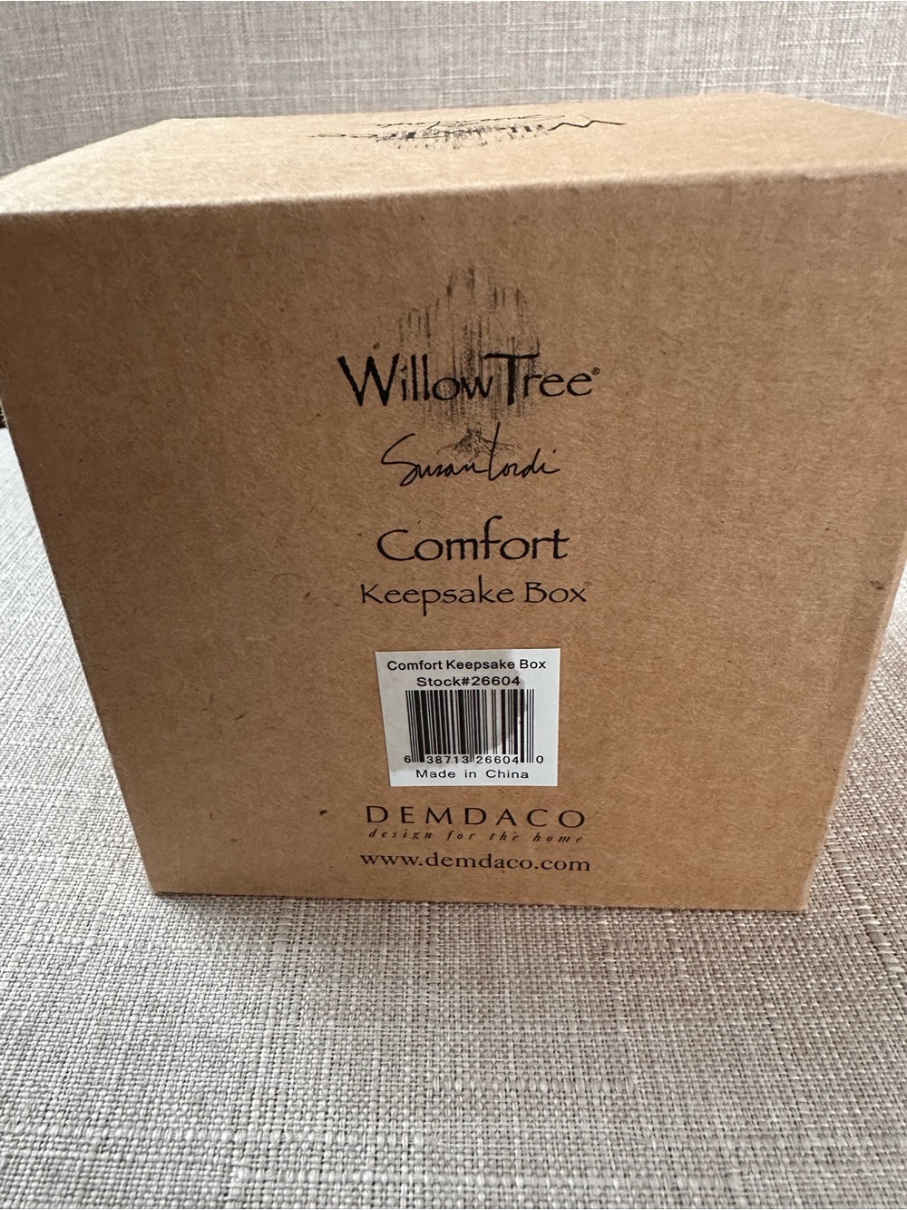 NIB Willow Tree Comfort Keepsake Box Girl & Cat - Picture 4 of 7
